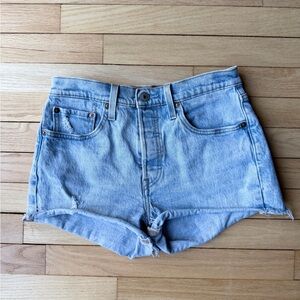Levi’s 501 Light Blue Denim Women cut off Shorts